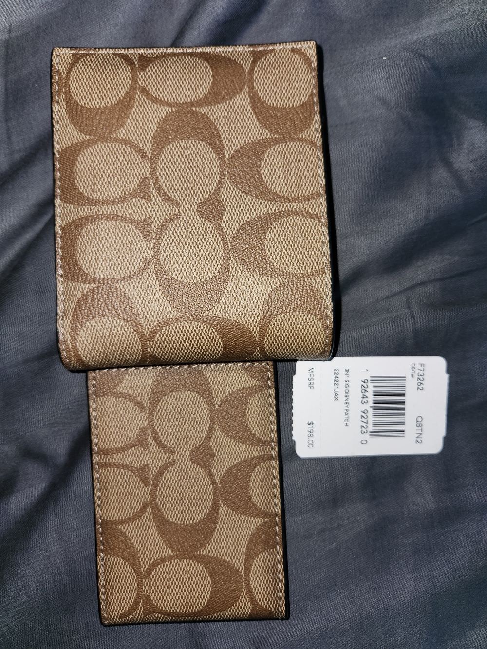 Coach XDisney Signature Canvas 2 Piece Wallet Snow White Theme - Picture 2 of 9